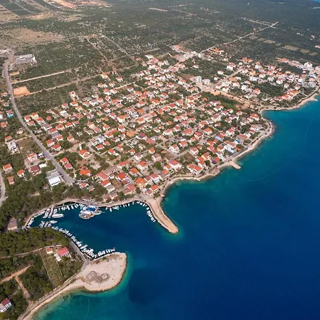 아파트 By The Sea Mandre, Pag - 4123 콜란